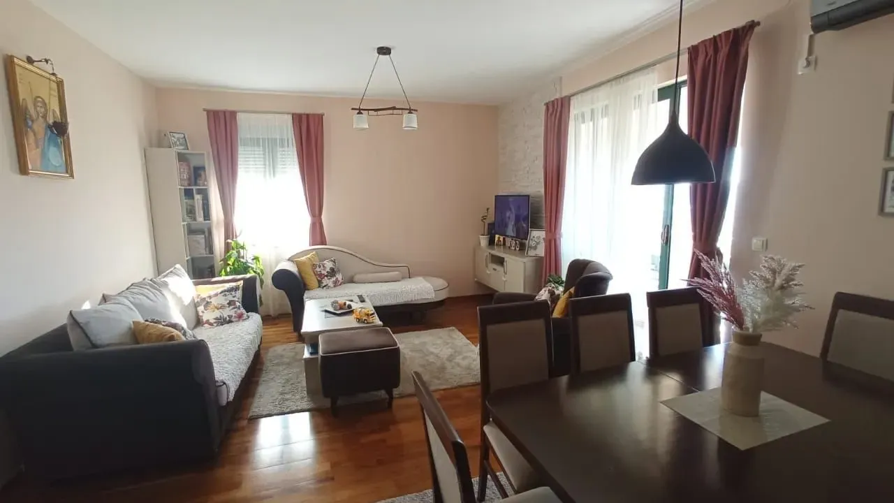 Prodaja, trosoban stan, 101m², Kotor, Crna Gora