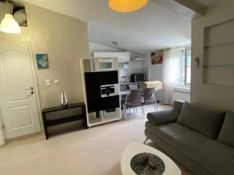 Rent, one bedroom apartment, 39m², Makedonsko naselje, Bar - image 3