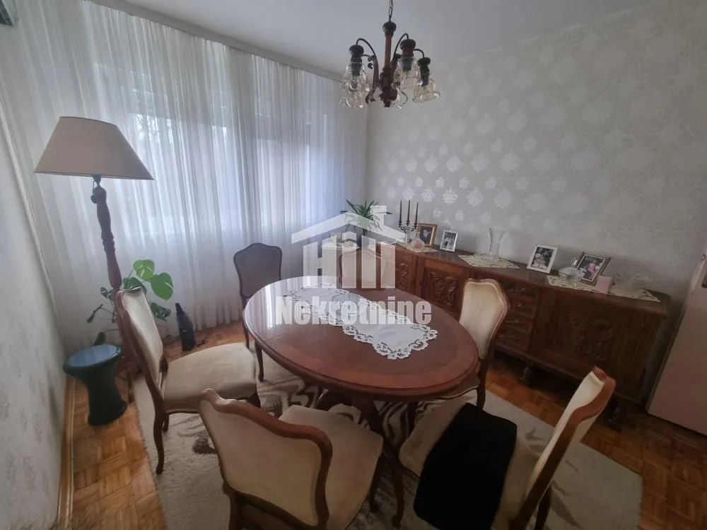 Sale, four bedroom apartment, 100m², Zemun Sve Podlokacije, Beograd