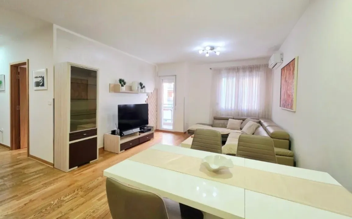 Rent, one bedroom apartment, 64m², City Kvart, Podgorica