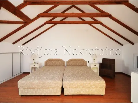 Sale, house, 191m², Budva, Crna Gora - image 11