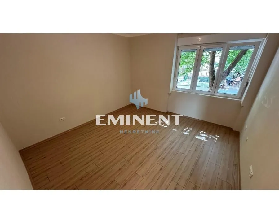 Izdavanje, dvosoban stan, 45m², Vračar Sve Podlokacije, Beograd