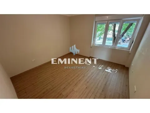 Rent, two bedroom apartment, 45m², Vračar Sve Podlokacije, Beograd