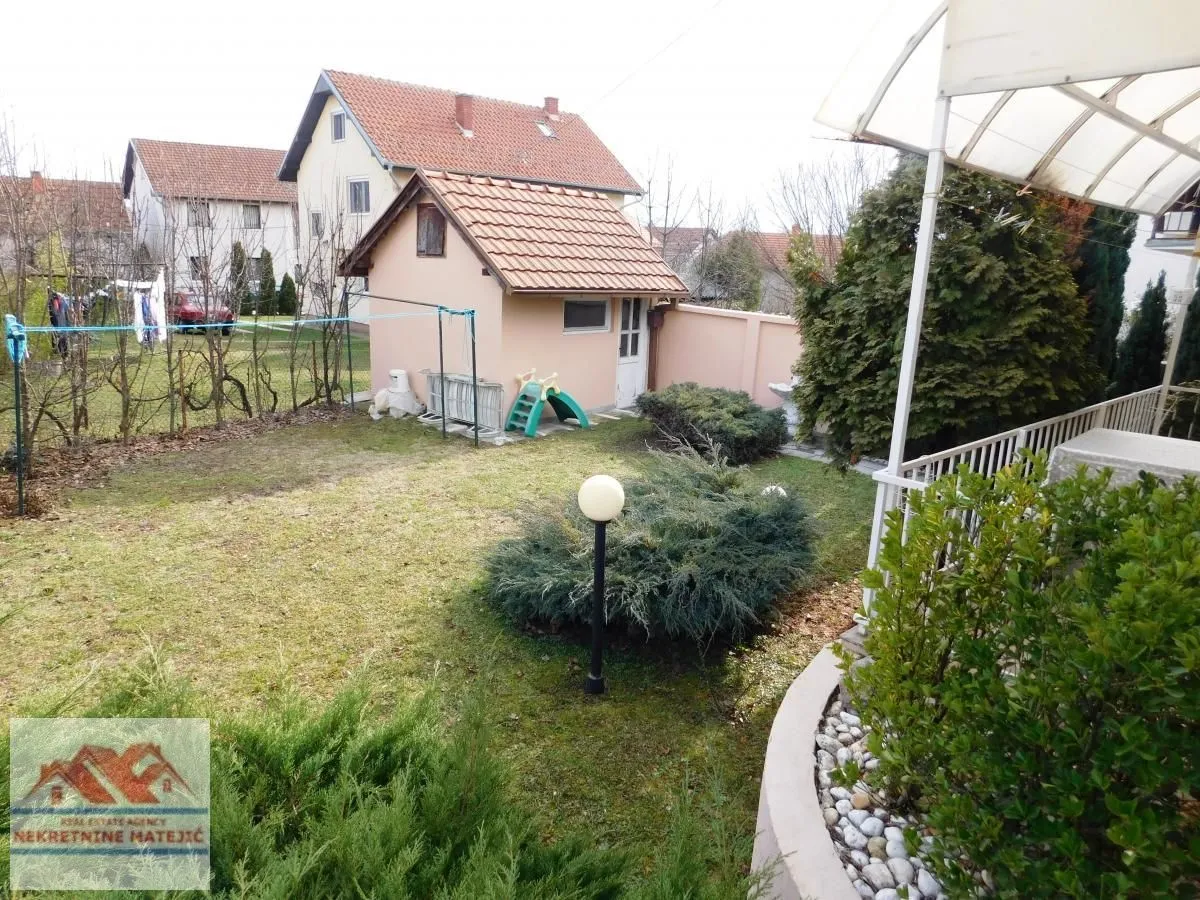 Prodaja, kuća, 300m², Kragujevac, Srbija