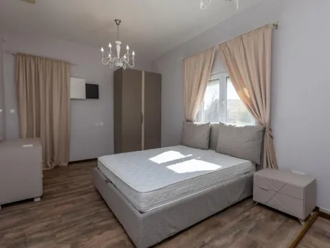 Sale, house, 234m², Tivat, Crna Gora - image 21