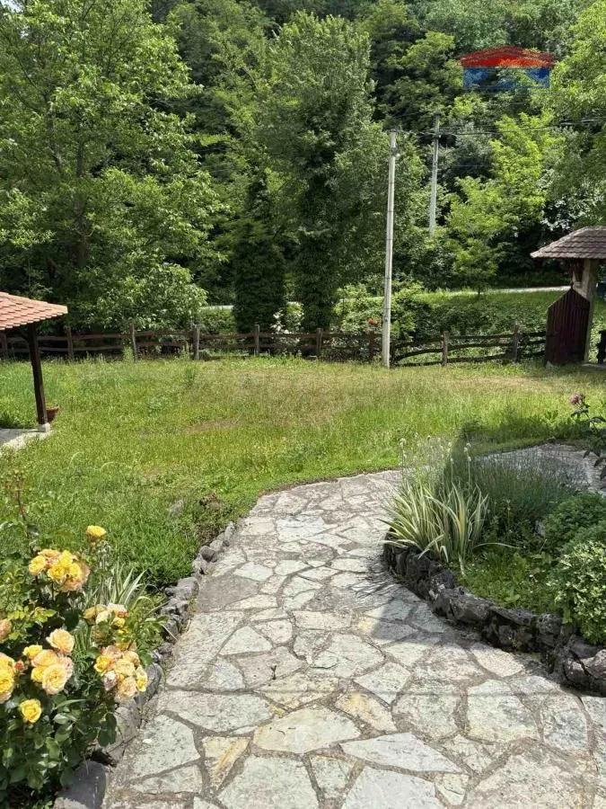Prodaja, kuća, 146m², Ba, Ljig