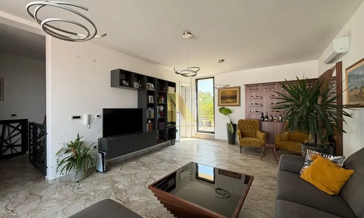 Prodaja, kuća, 145m², Sremska Kamenica, Petrovaradin