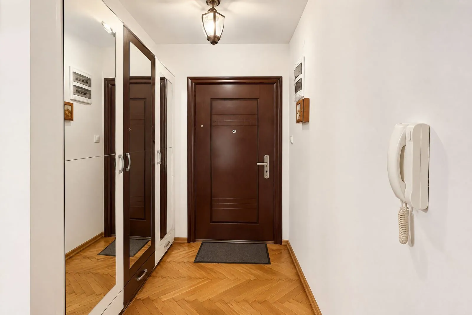 Izdavanje, trosoban stan, 52m², Budva, Crna Gora
