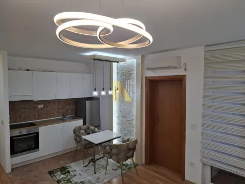 Izdavanje, jednosoban stan, 38m², Centar, Novi Sad - image 2