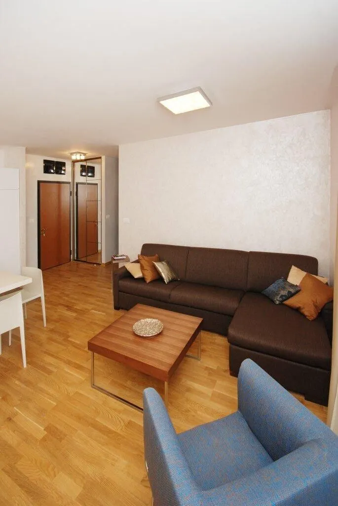 Izdavanje, dvosoban stan, 70m², City Kvart, Podgorica