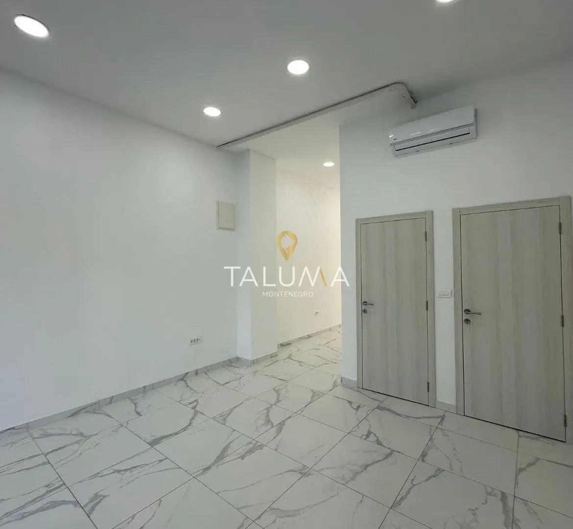 Rent, office space, 50m², Donja Lastva, Tivat