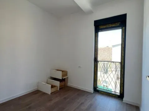 Prodaja, trosoban stan, 82m², Tivat, Crna Gora - image 4