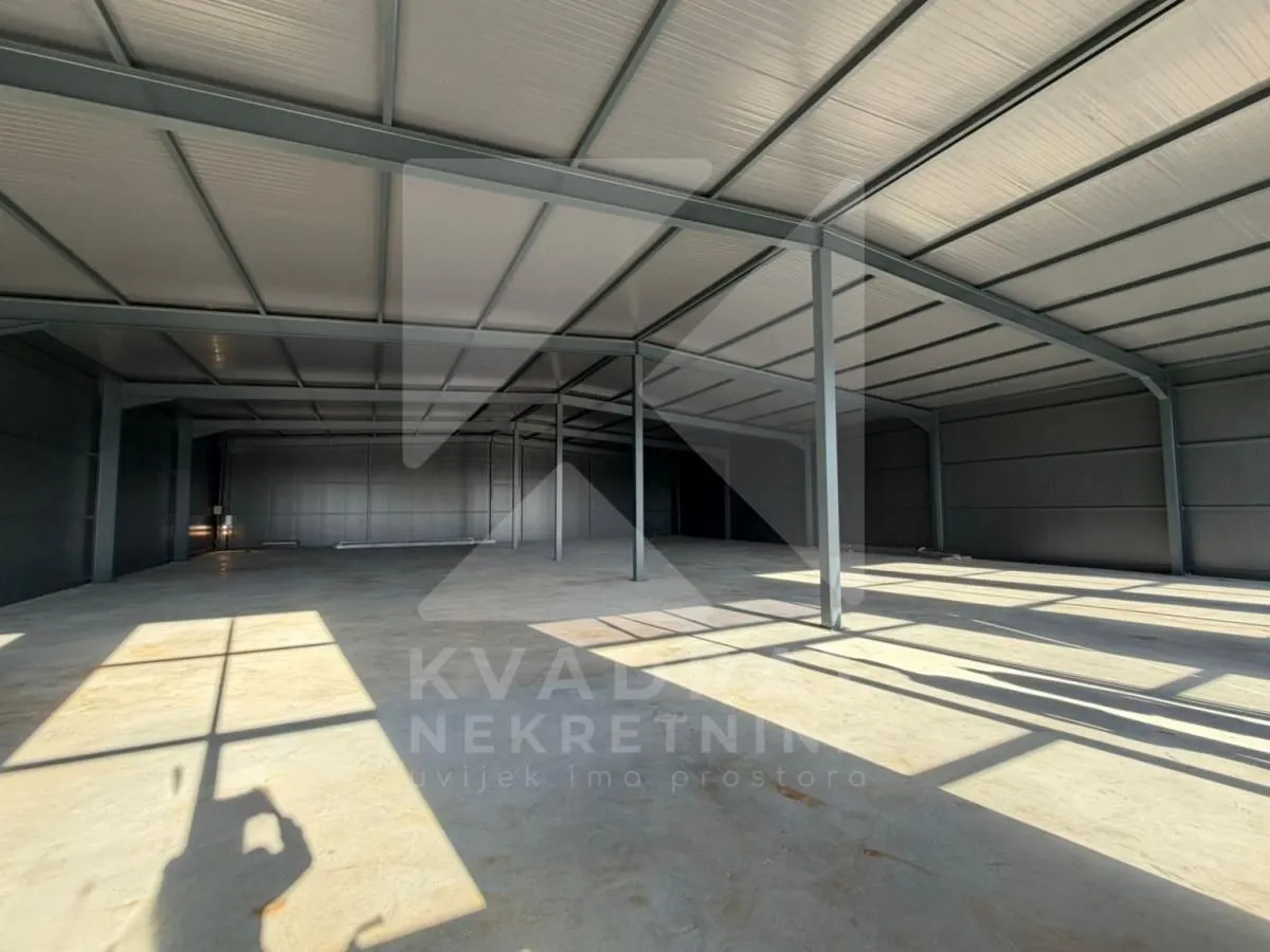 Rent, office space, 700m², Konik, Podgorica