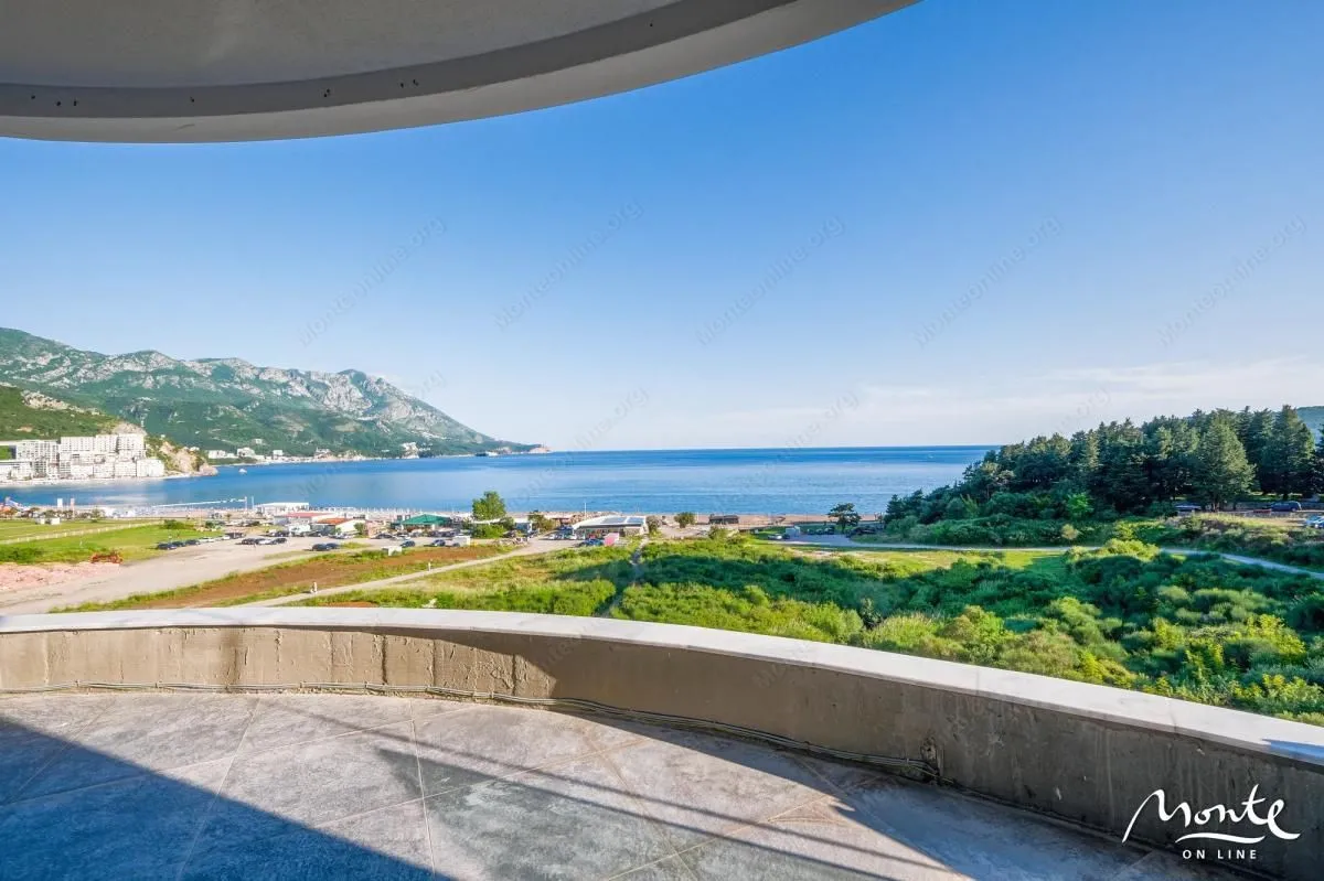 Sale, three bedroom apartment, 190m², Bečići, Budva