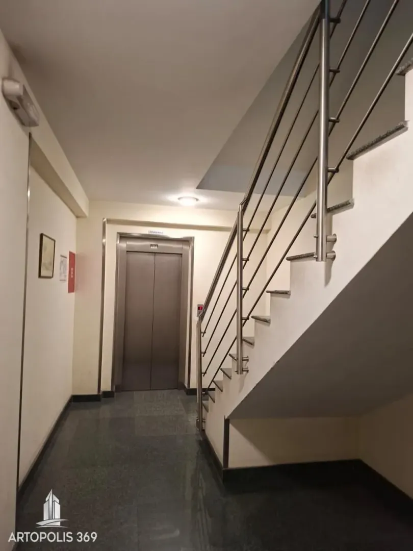 Rent, office space, 58m², Kalenić Pijaca, Vračar Sve Podlokacije