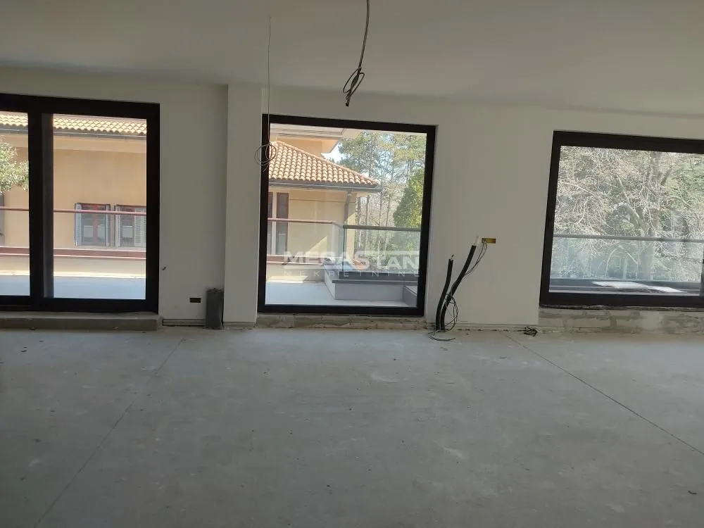 Sale, four bedroom apartment, 221m², Savski Venac, Beograd