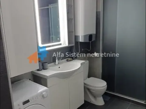 Izdavanje, trosoban stan, 86m², Vračar Sve Podlokacije, Beograd - image 12