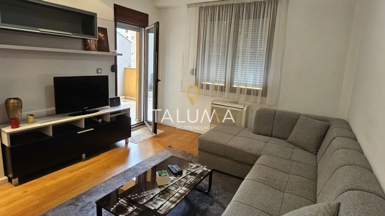 Izdavanje, jednosoban stan, 60m², Stari Aerodrom, Podgorica