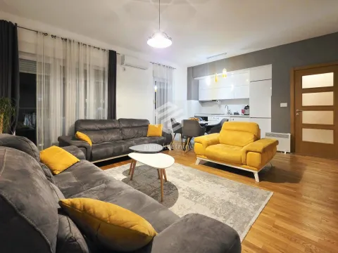 Prodaja, jednosoban stan, 49m², Stari Aerodrom, Podgorica - image 3