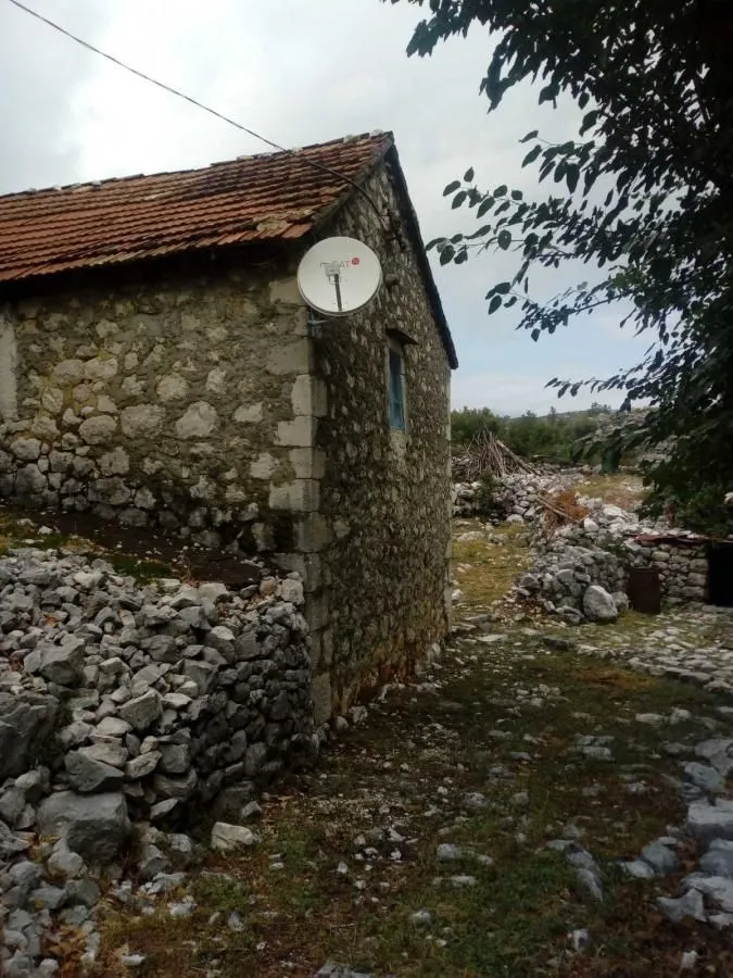 Prodaja, plac, 240000m², Štitari, Cetinje