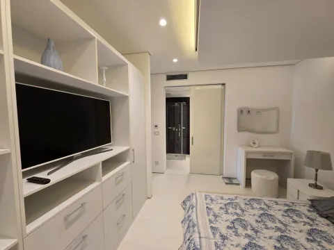 Prodaja, dvosoban stan, 140m², Budva, Crna Gora - image 23