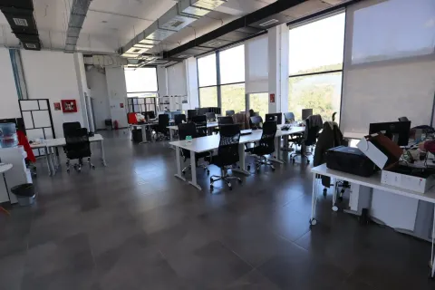 Rent, office space, 1200m², Utjeha, Bar - image 9