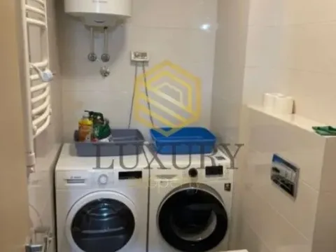 Izdavanje, trosoban stan, 100m², City Kvart, Podgorica - image 5