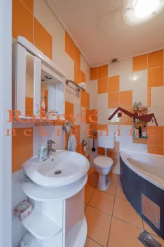 Sale, house, 260m², Resnik, Beograd - image 8