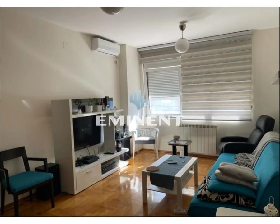 Rent, two bedroom apartment, 48m², Crveni Krst, Beograd