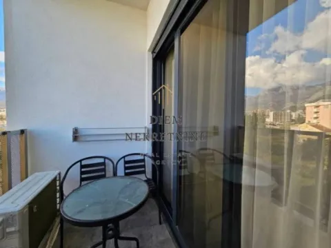 Izdavanje, garsonjera, 34m², Soho City, Bar - image 3