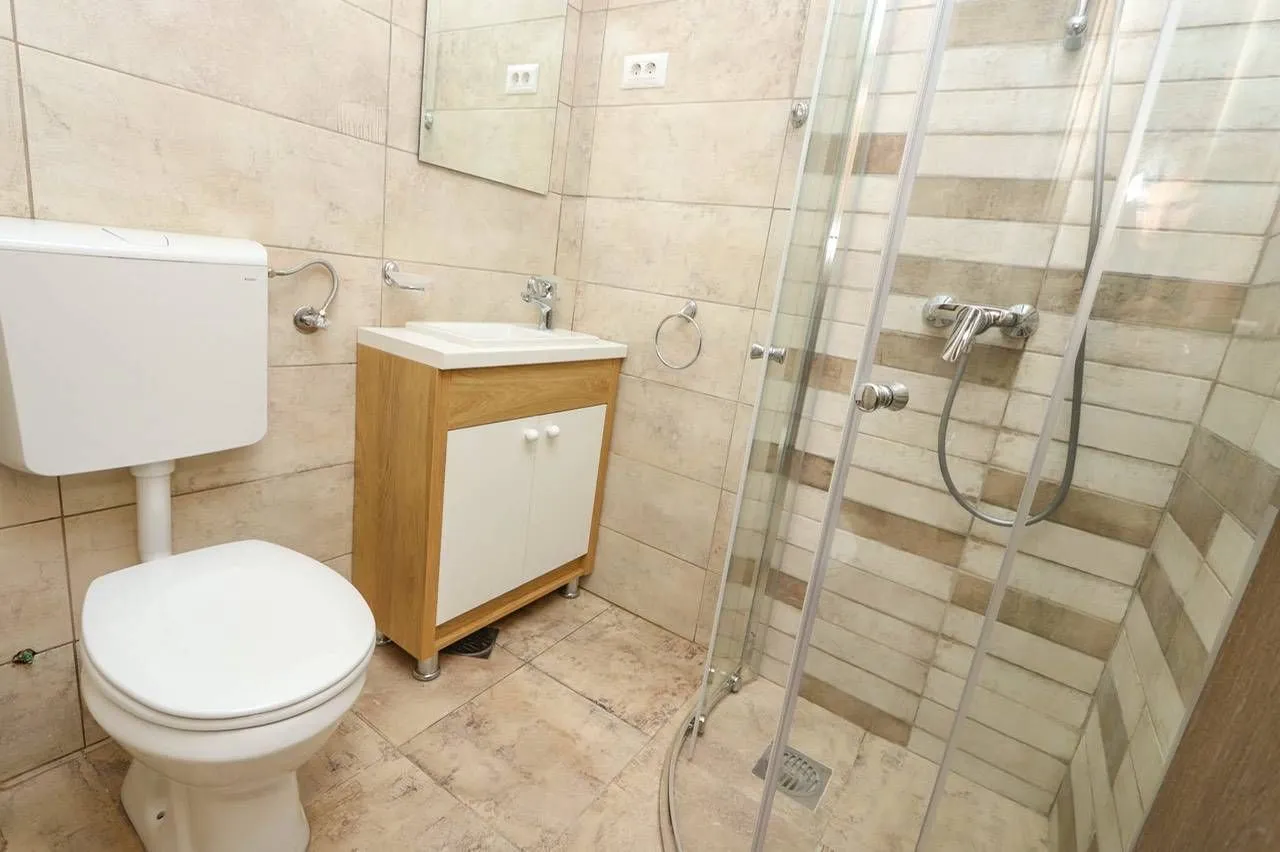 Sale, hospitality venue, 450m², Petrovac, Budva