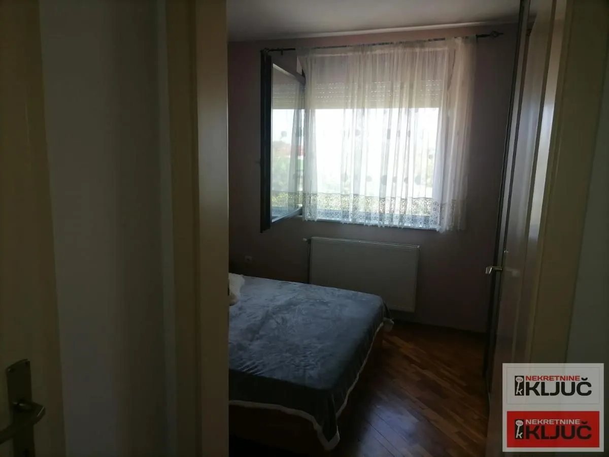 Prodaja, trosoban stan, 71m², Salajka, Novi Sad Sve Podlokacije