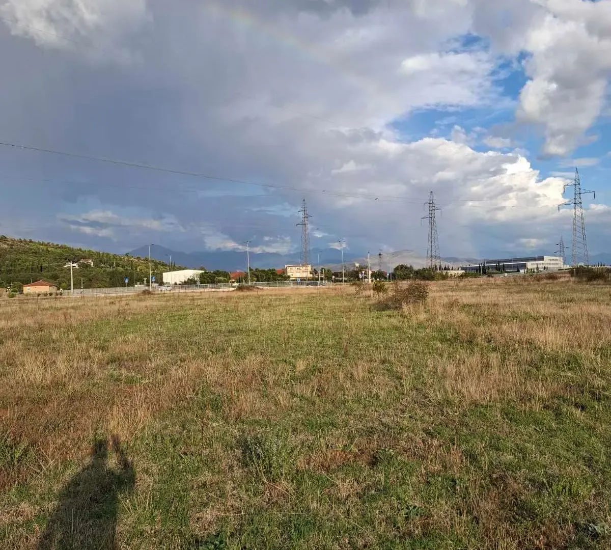 Prodaja, plac, 3300m², Podgorica, Crna Gora
