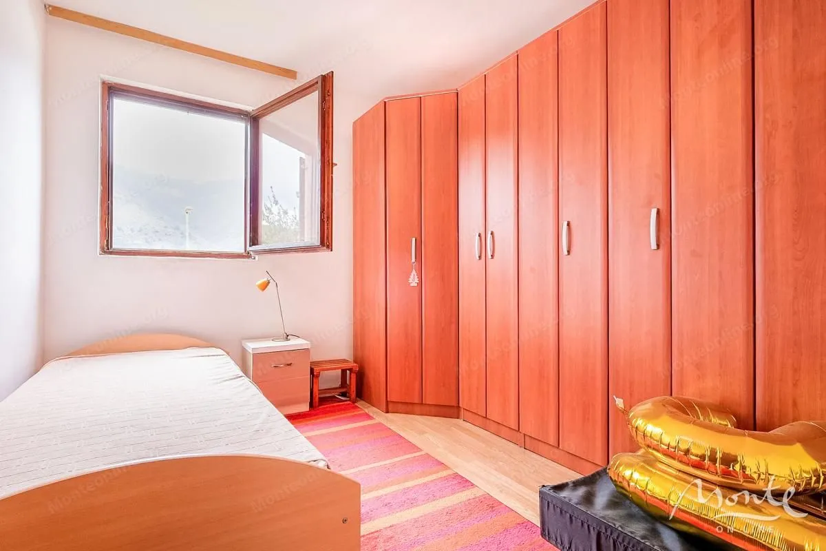 Prodaja, kuća, 250m², Dobrota, Kotor