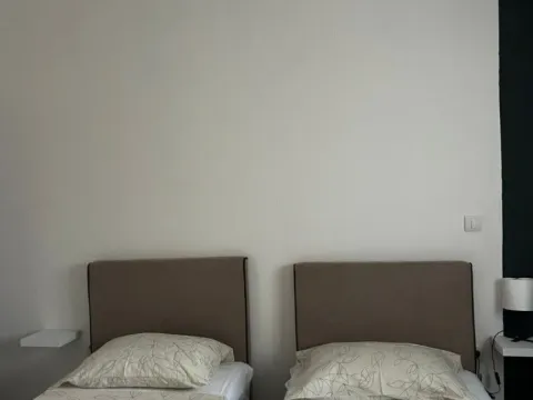 Izdavanje, dvosoban stan, 70m², Kalimanj, Tivat - image 9