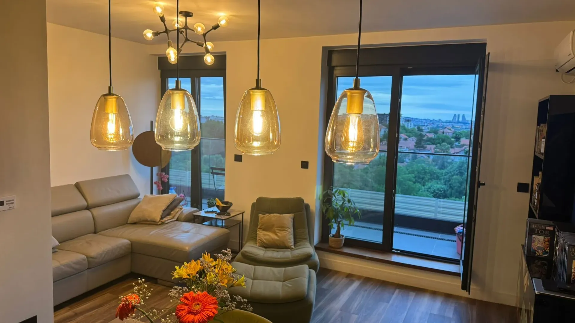 Sale, three bedroom apartment, 77m², Voždovac Sve Podlokacije, Beograd