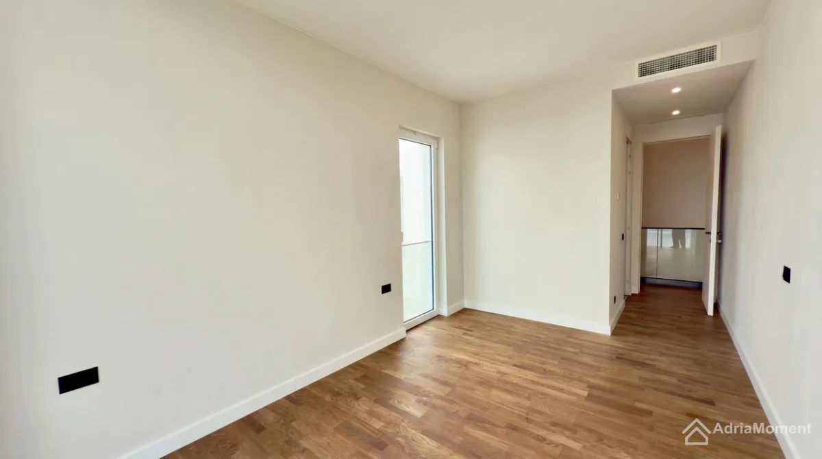 Prodaja, dvosoban stan, 119m², Krašići, Tivat