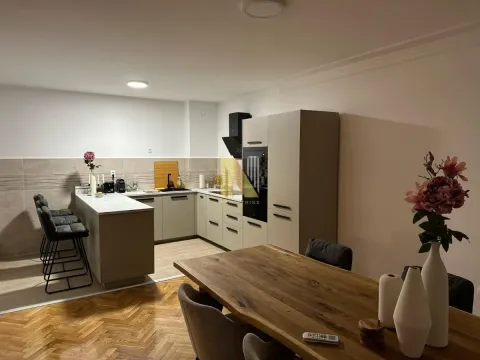 Izdavanje, trosoban stan, 114m², Grbavica, Novi Sad Sve Podlokacije - image 2