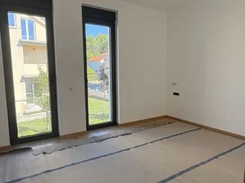 Prodaja, dvosoban stan, 6837m², Tivat, Crna Gora - image 6