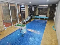 Izdavanje, kuća, 180m², Olimp, Zvezdara Sve Podlokacije - image 3