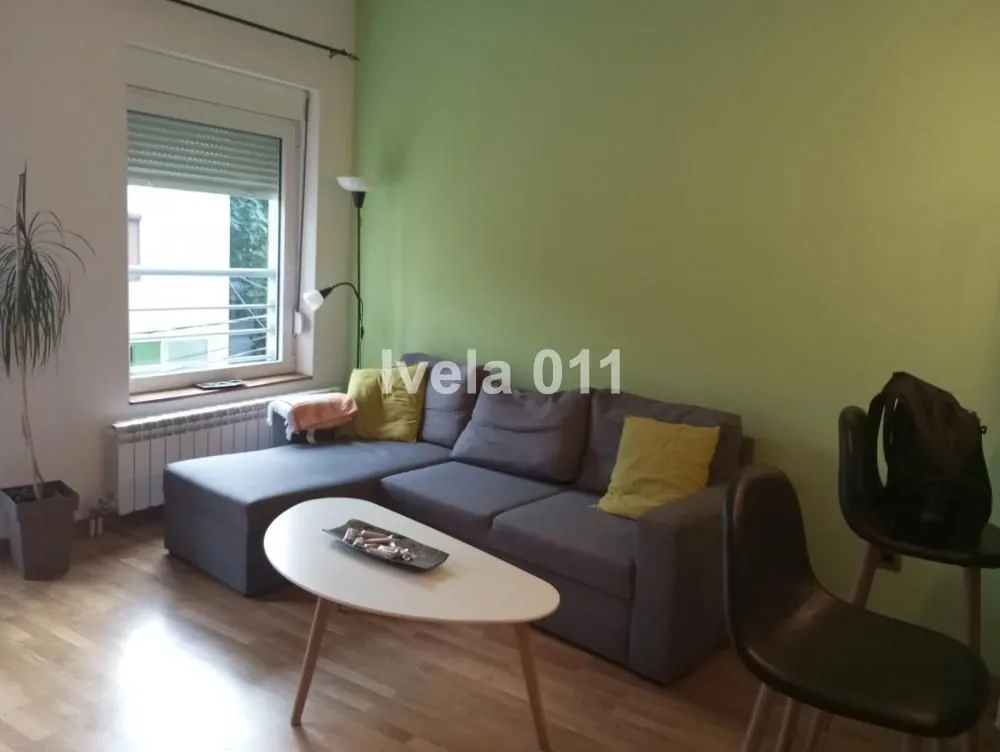 Prodaja, dvosoban stan, 40m², Đeram Pijaca, Beograd