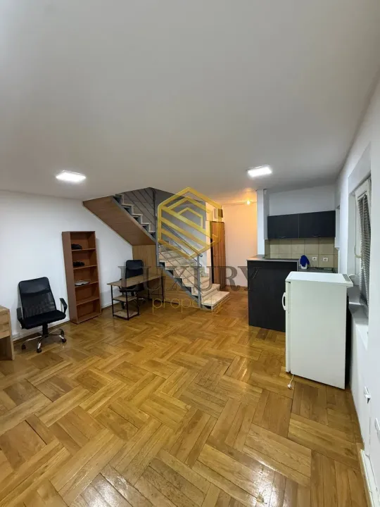 Rent, office space, 65m², Stari Aerodrom, Podgorica