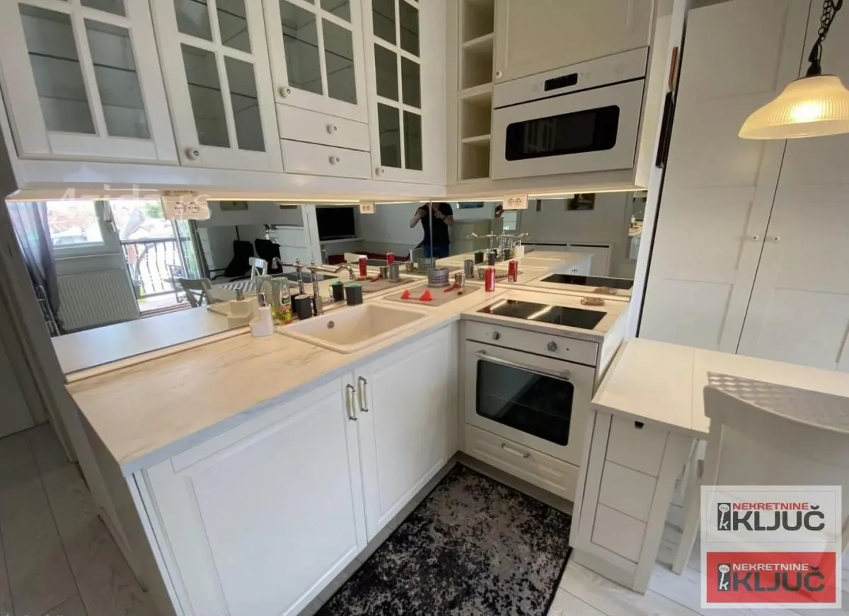 Izdavanje, garsonjera, 28m², Grbavica, Novi Sad Sve Podlokacije