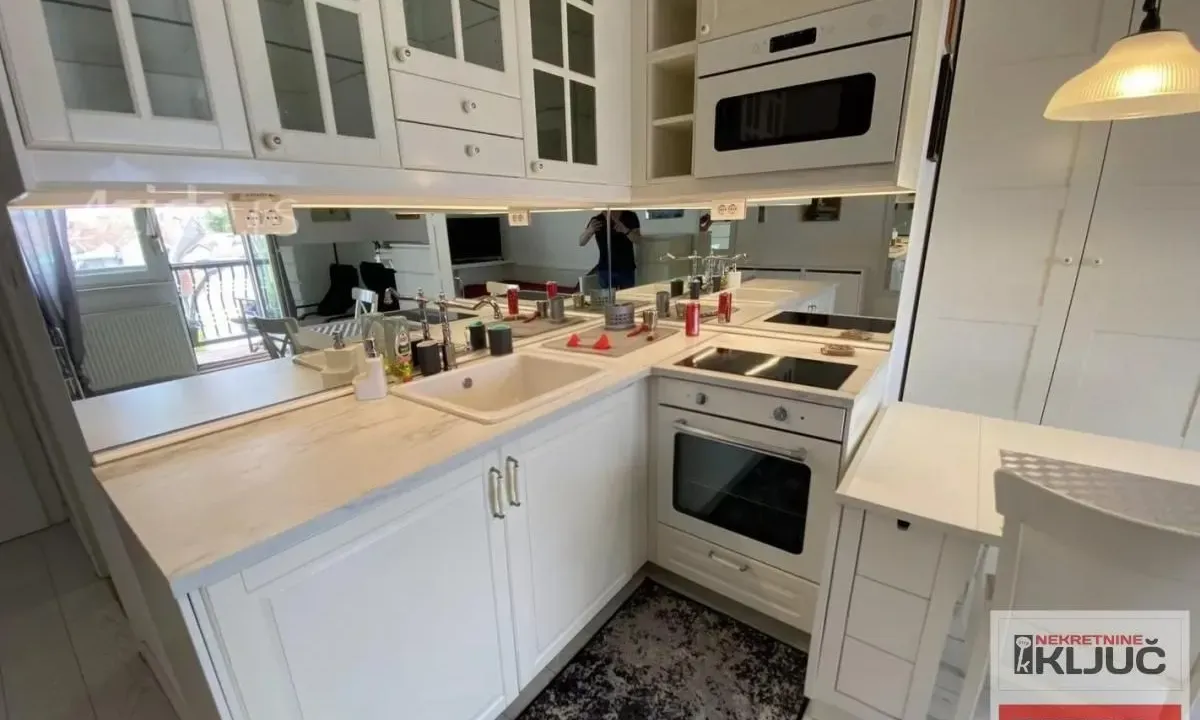 Izdavanje, garsonjera, 28m², Grbavica, Novi Sad Sve Podlokacije