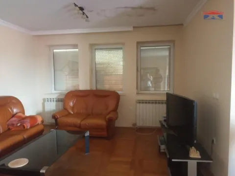 Sale, house, 250m², Petrovaradin, Novi Sad - image 3