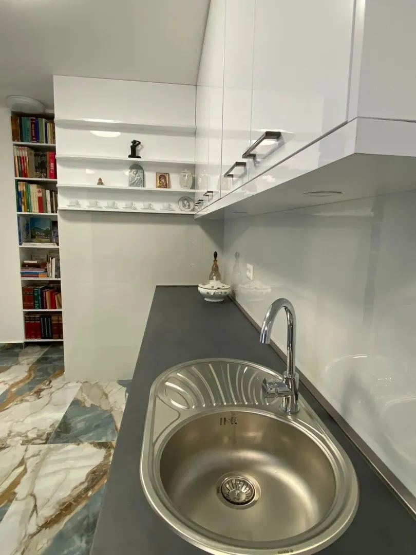 Izdavanje, trosoban stan, 90m², Preko Morače, Podgorica