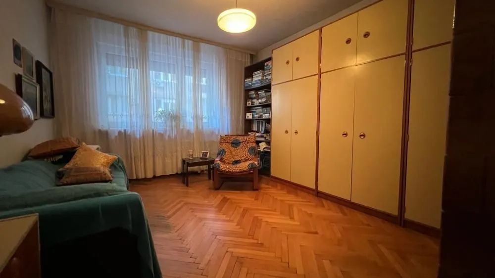 Sale, three bedroom apartment, 77m², Stari Grad, Beograd