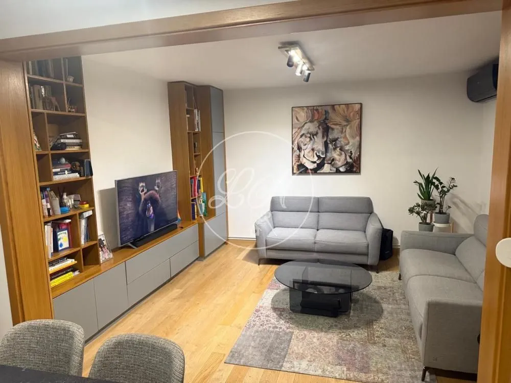 Sale, two bedroom apartment, 74m², Stari Grad, Beograd