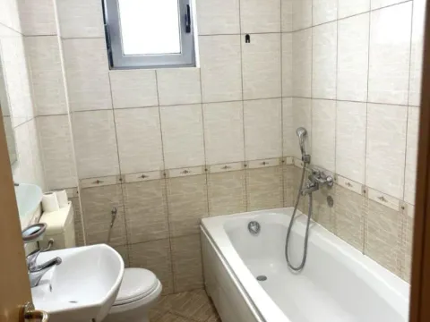 Izdavanje, dvosoban stan, 60m², Centar, Podgorica - image 3
