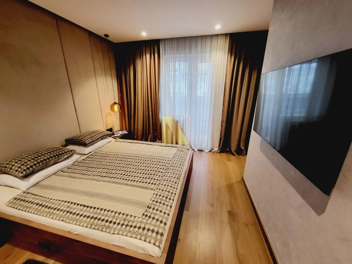 Prodaja, četvorosoban stan, 122m², Grbavica, Novi Sad Sve Podlokacije